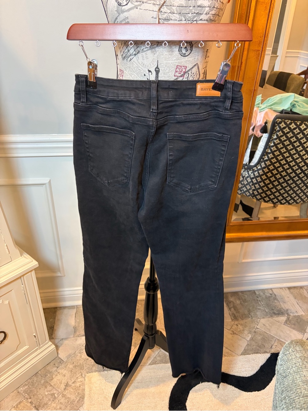 Bayeas High-Rise Straight Leg Jeans in Black - Women - Picture 4 of 8